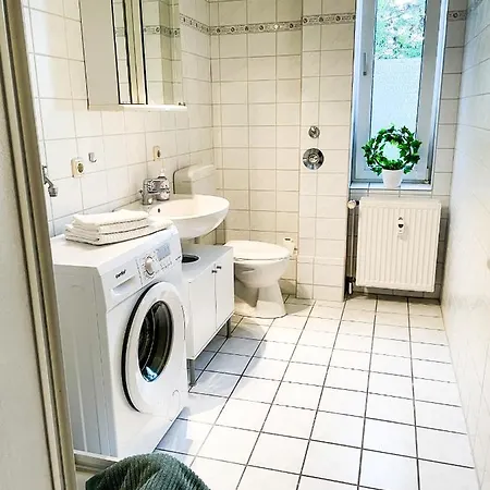 Fuer 3 Gaeste Messe- Und Citynah 公寓