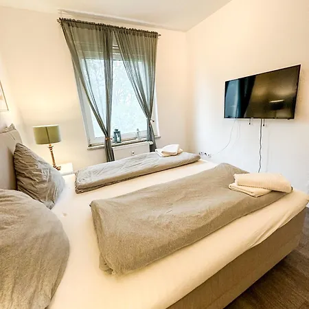 Fuer 3 Gaeste Messe- Und Citynah *