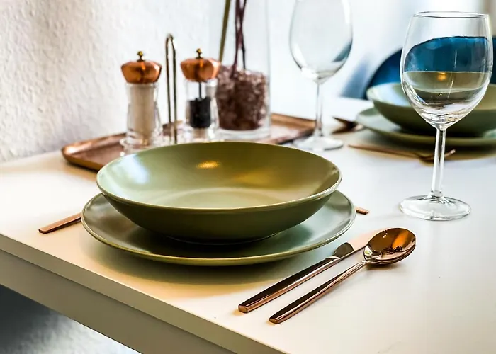 Fuer 3 Gaeste Messe- Und Citynah *